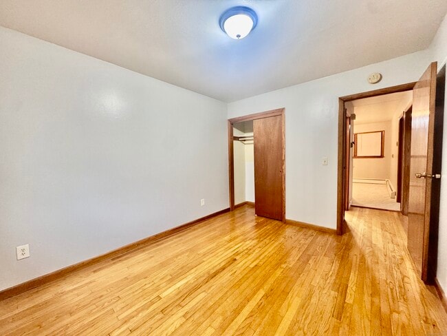 Building Photo - 197 Potuccos Ring Rd