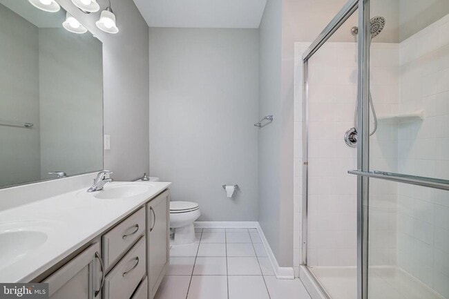 Building Photo - 252 Hemingway Dr