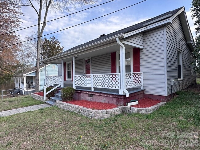 Building Photo - 65 White St SW