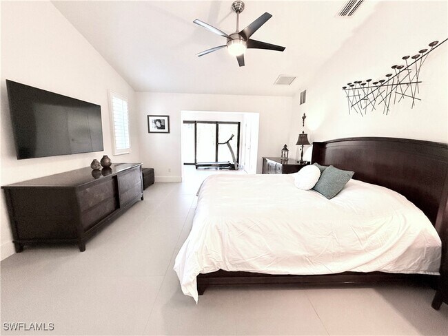 Building Photo - 3631 1st Ave NW