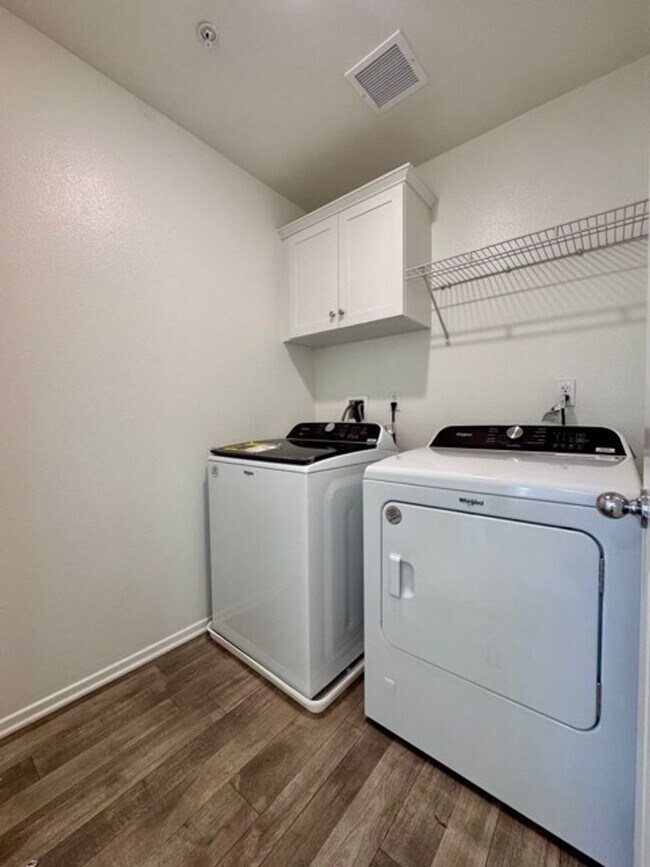 Building Photo - Newly built 4 bedroom Winchester home for ...