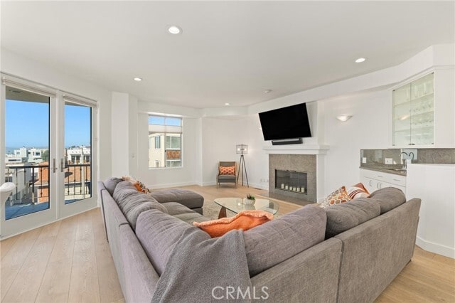 Building Photo - 216 23rd St