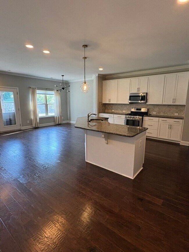 Building Photo - NOW AVAILABLE IN MILLSTONE!!