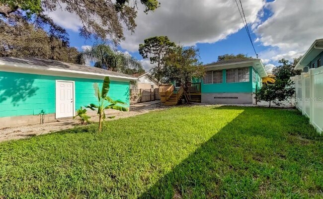 Building Photo - 1226 Sedeeva Cir S