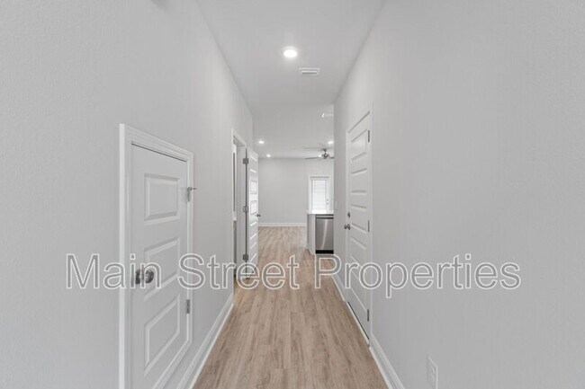 Building Photo - 7104 Cedar Grv Wy