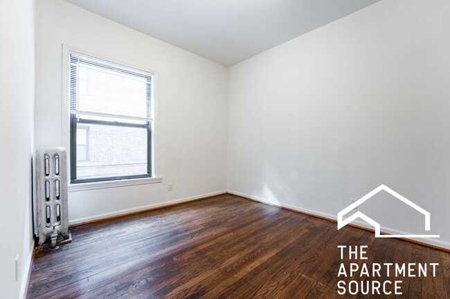 Building Photo - 931 W Sunnyside Ave