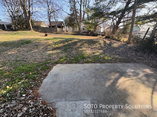 Building Photo - 1518 N Spanish St