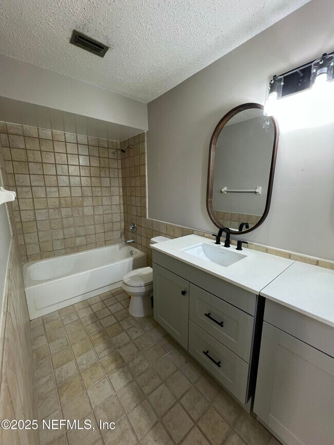 Building Photo - 4022 Laurelwood Dr