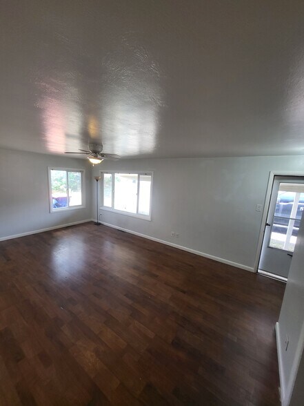 Building Photo - 9950 W 20th Ave