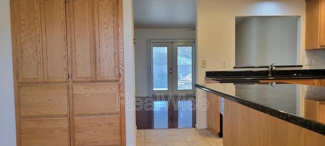 Building Photo - 1267 SW Ironwood Dr