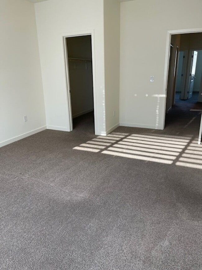 Building Photo - Coming Soon! Beautiful Townhome!