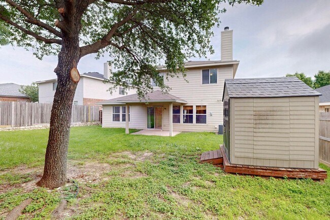 Building Photo - Spacious Family Home with Room to Grow