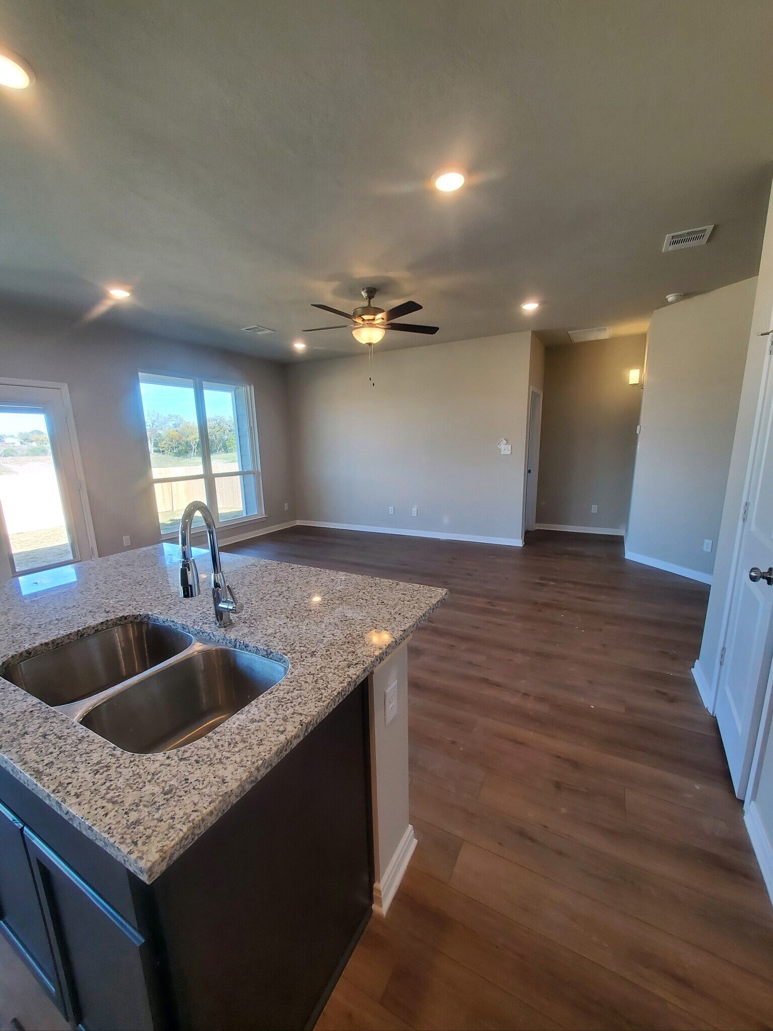 Building Photo - 1308 Kingsgate Dr