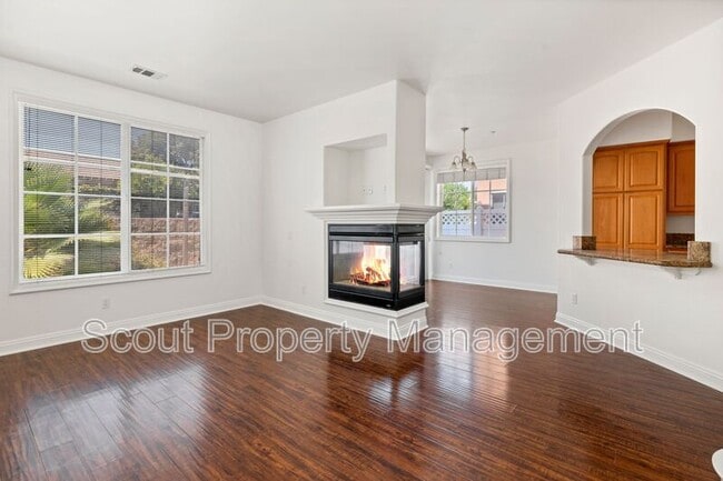 Building Photo - 41829 St Thomas Ct