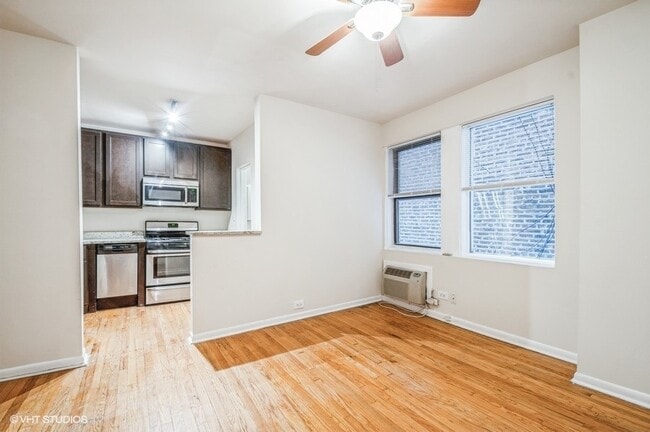 Building Photo - 1504 N Dearborn Pkwy