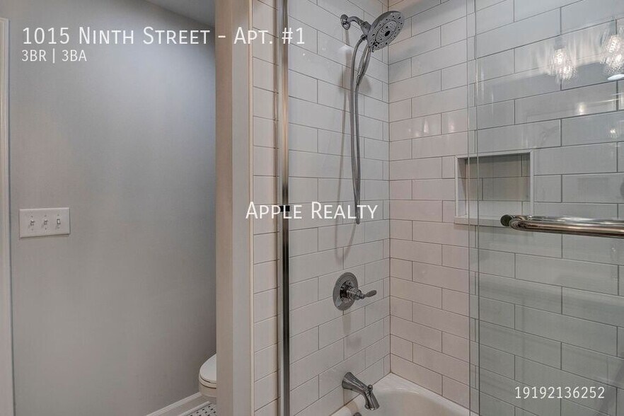 Building Photo - 1015 Ninth Street-Apt. #1
