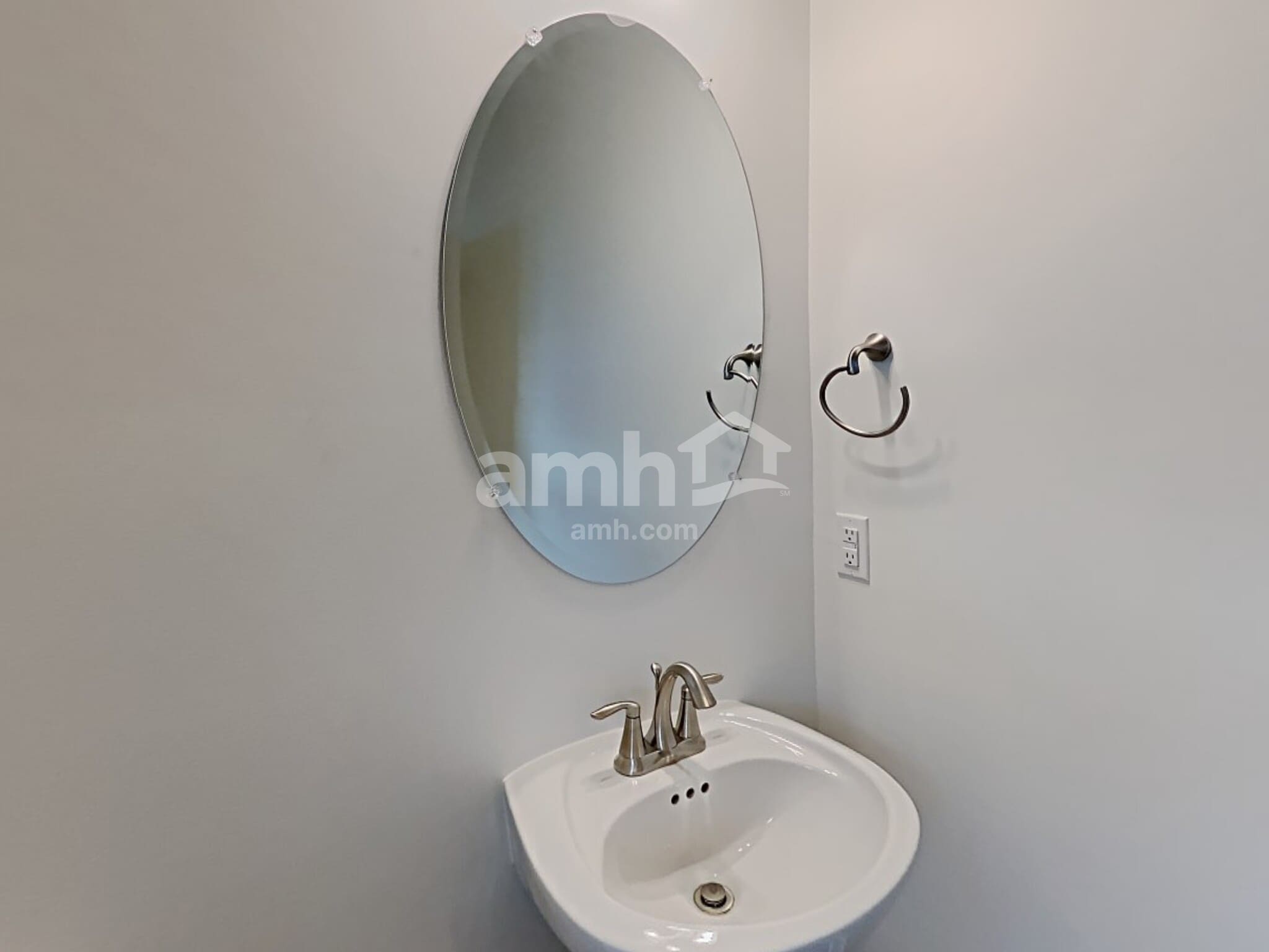 Building Photo - 2001 Bennett Dr