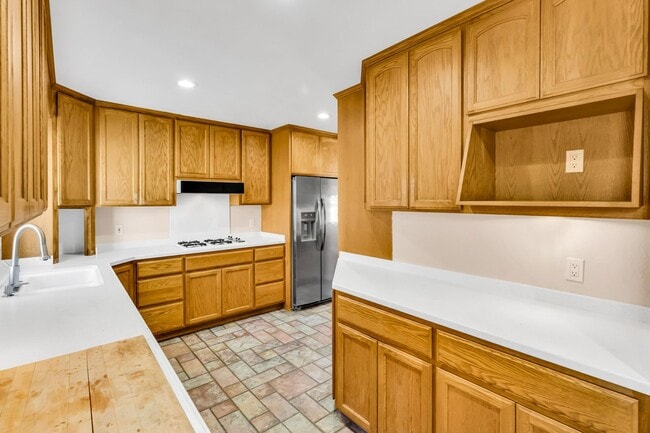 Building Photo - Patricia Lane