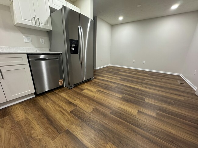 Building Photo - 9028 Constant Course