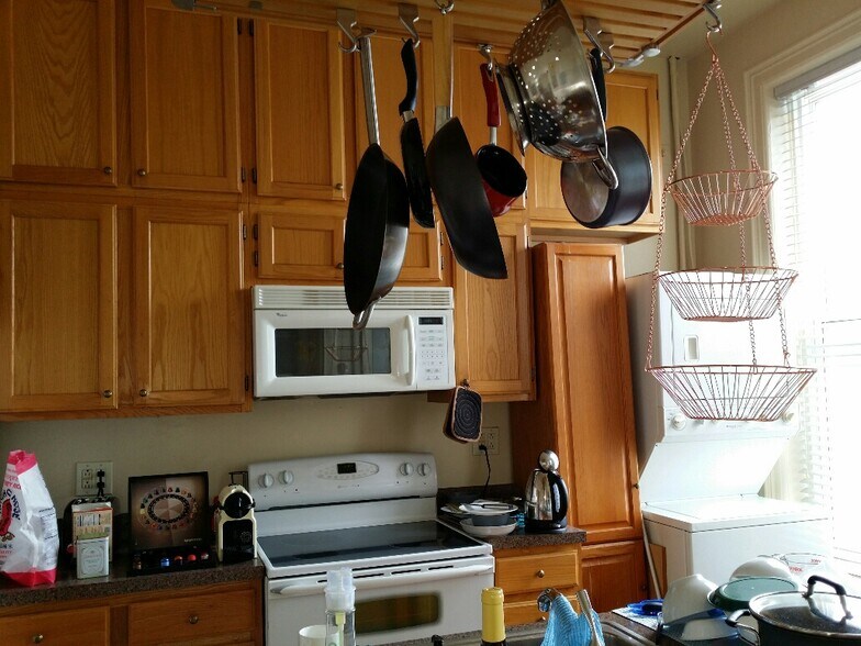 Building Photo - 516 Chapel St