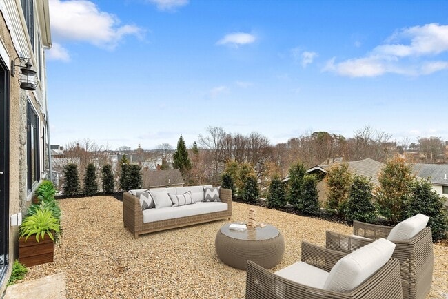 Building Photo - 32 Beacon St