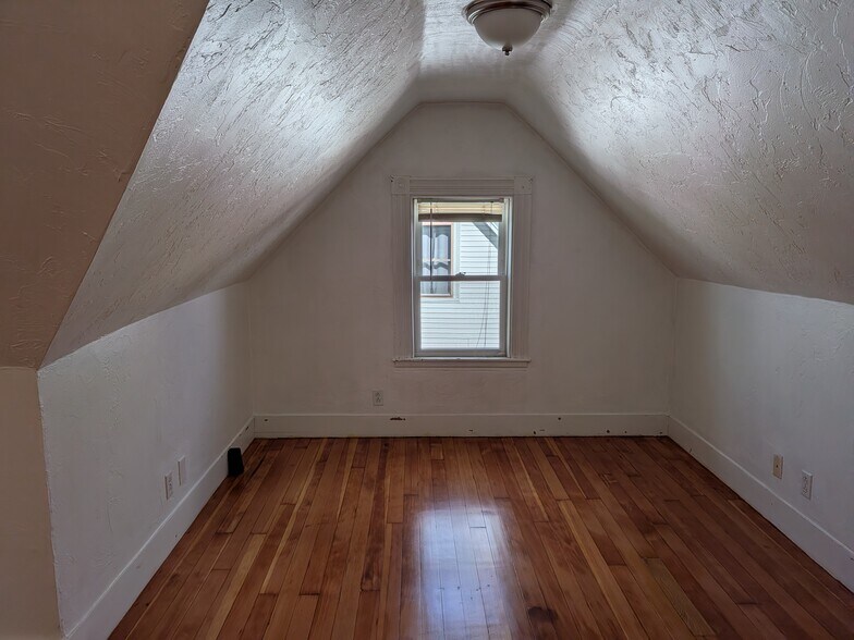 Building Photo - 12 Newbern Ave