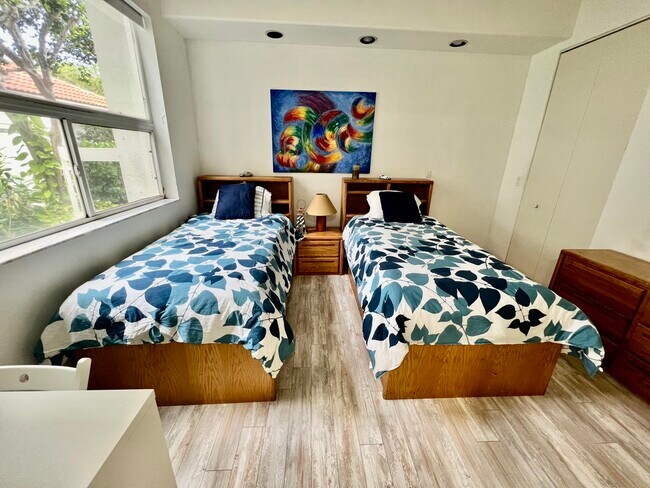 Building Photo - 2431 NW 59th St