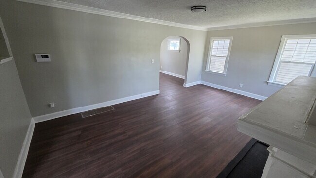 Building Photo - Stunning 4-Bedroom Home with additional Office/Flex Space and Modern Updates in Cleveland Heights