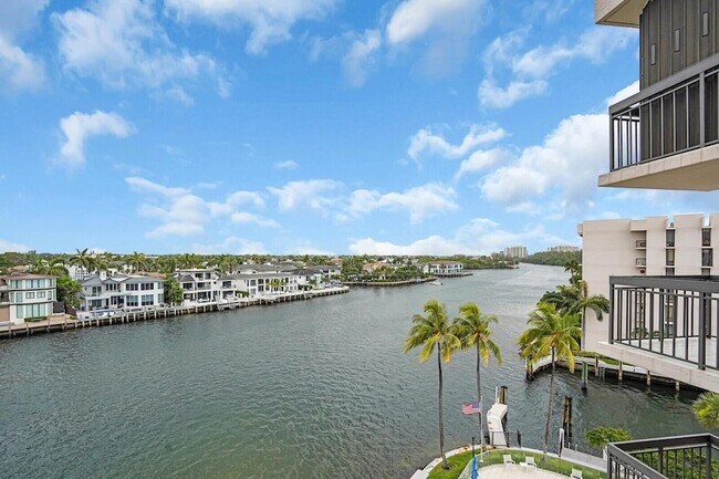 Building Photo - 2697 N Ocean Blvd