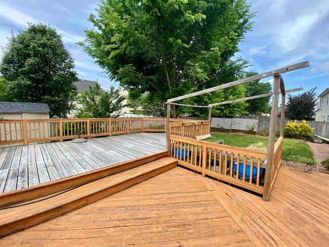 Building Photo - Beautiful 4bd/2.5bth home in Steele Creek, NC