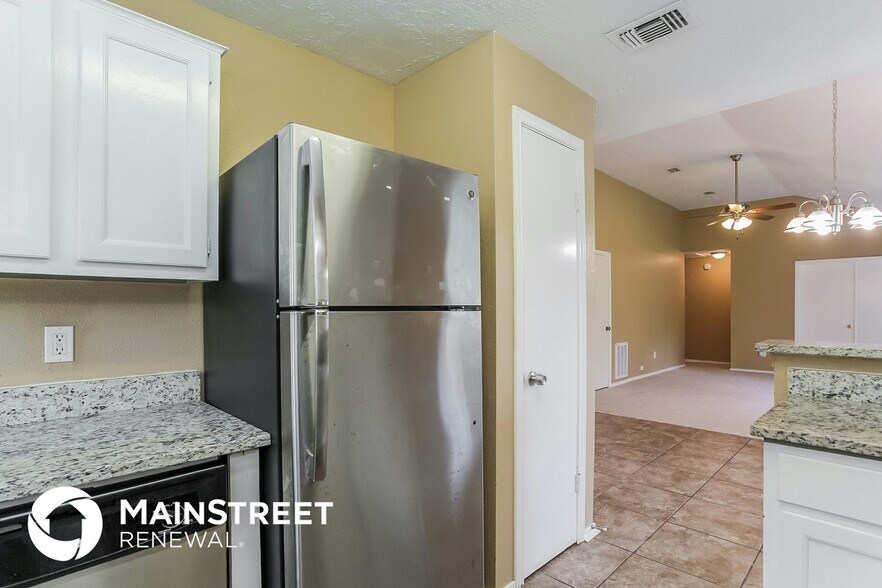 Building Photo - 8222 Eastern Bluebird Dr