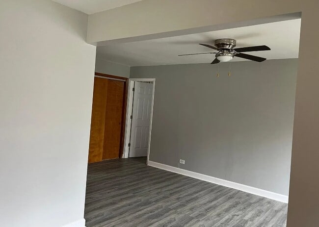 Building Photo - 144 N Maple Ave