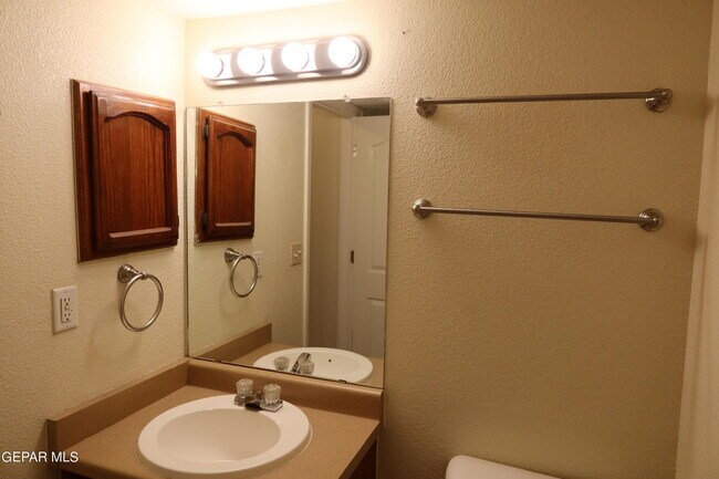 Building Photo - 12269 Sun Bridge Pl