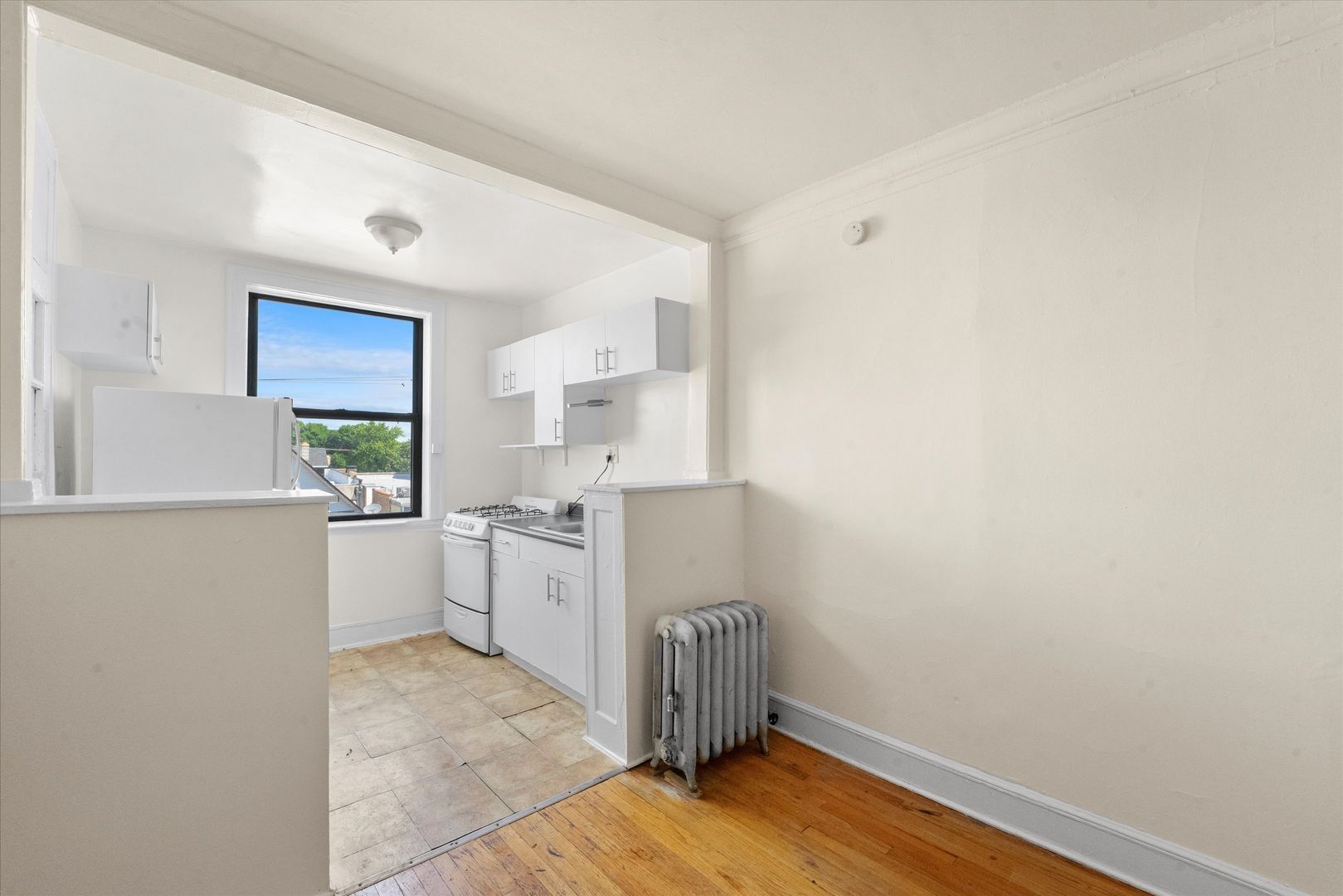 Building Photo - 2322 N Spaulding Ave