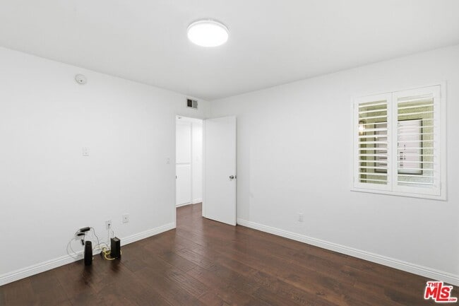 Building Photo - 2018 Griffith Park Blvd