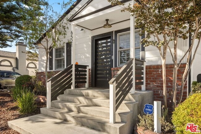 Building Photo - 6521 W 81st St