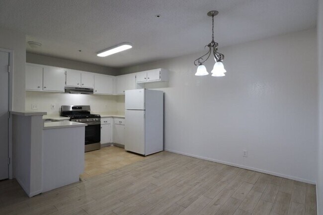 Building Photo - 321 Inger Dr