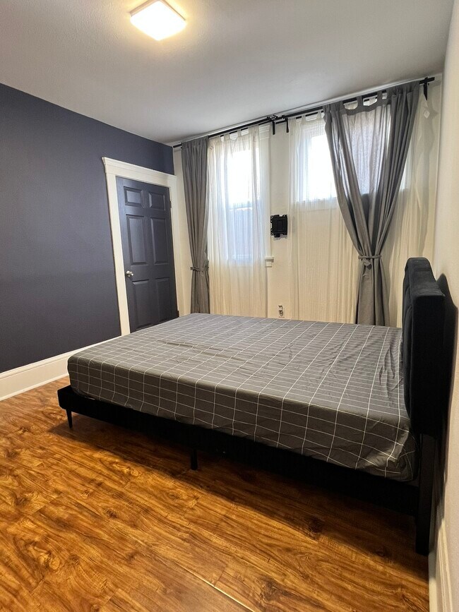 Building Photo - 4222 Carrington St