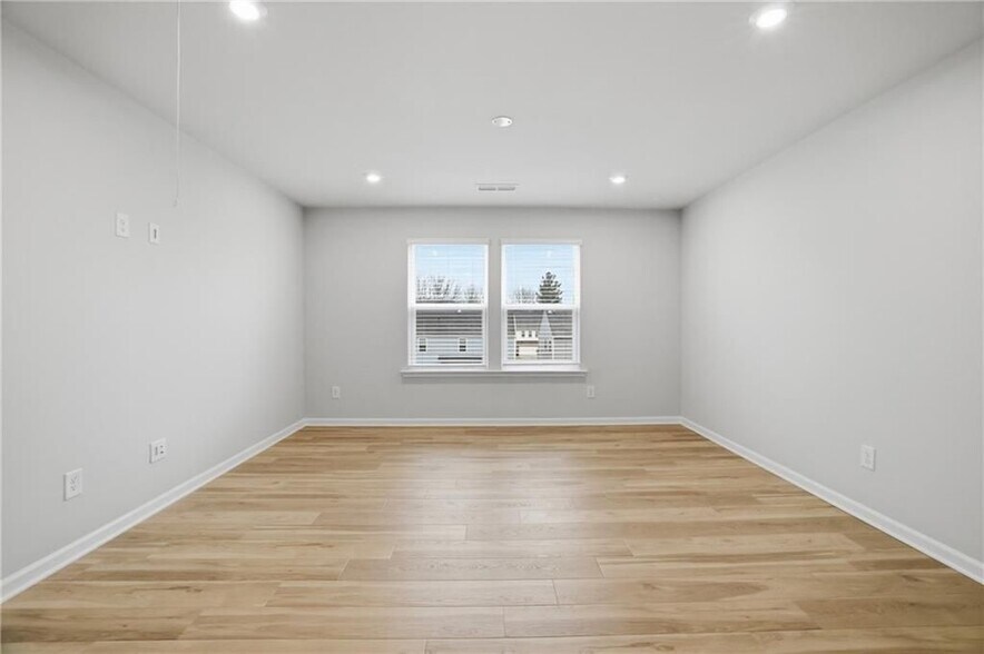 Building Photo - 1543 Maston Rd