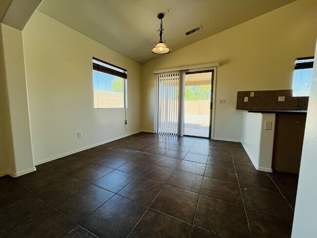 Building Photo - "Charming 3-Bedroom Oasis with 2 Full Baths in Buckeye - 1574 Sq Ft of Comfort!"