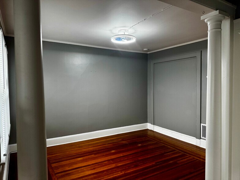 Building Photo - 78 Cherry St