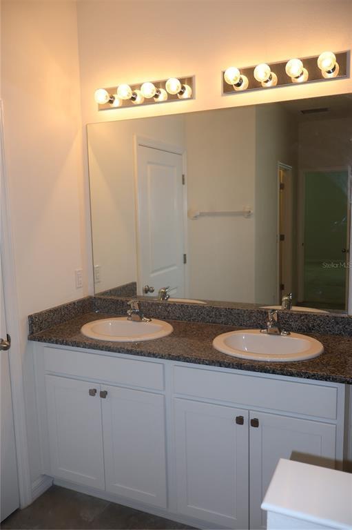 Building Photo - 5033 SW 56th St