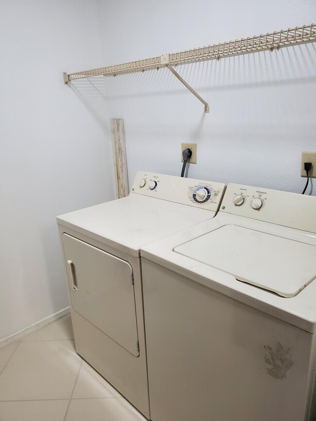 Building Photo - 2319 N Congress Ave