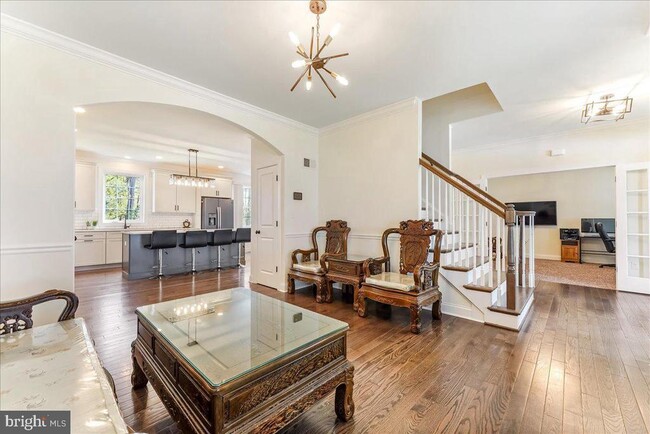 Building Photo - 321 Middletown Rd