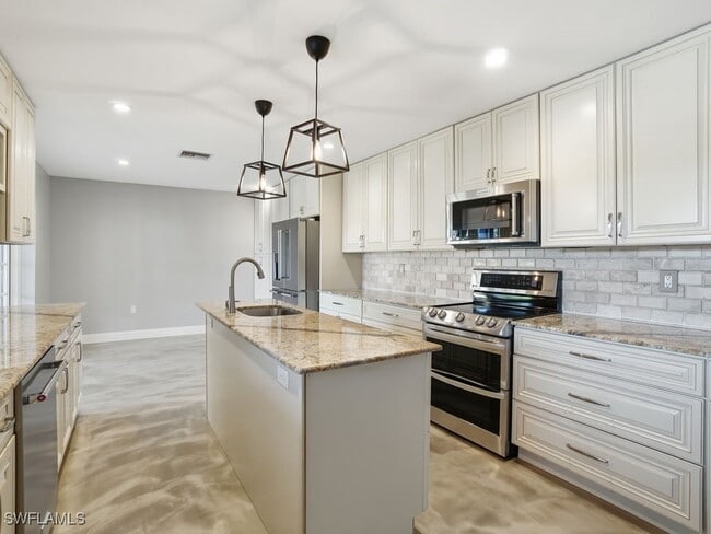 Building Photo - 4920 Shady River Ln