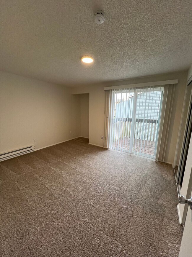 Building Photo - 12429 1st Ave W