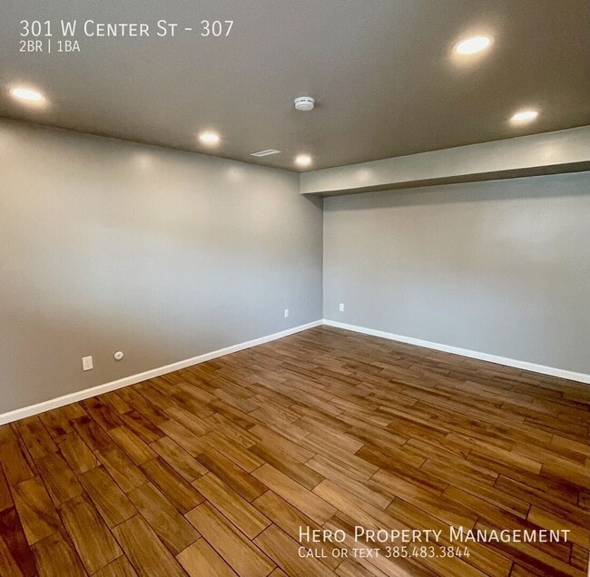 Building Photo - 301 W Center St