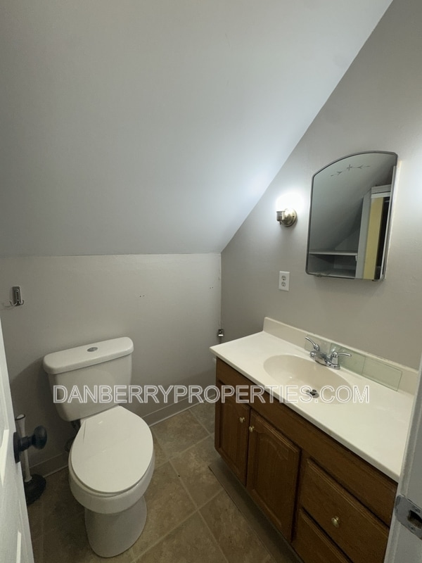 Building Photo - 929 Tiffin Ave