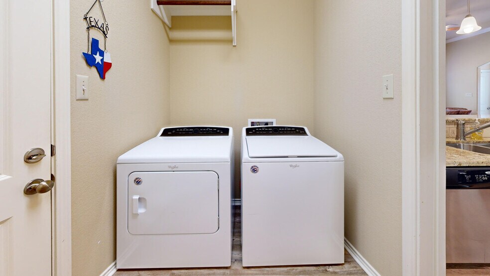 Building Photo - 3819 Black Hawk Ln