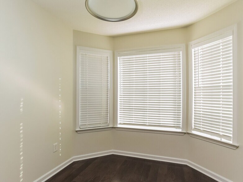 Building Photo - 85 Caitlyn Geneva Cove